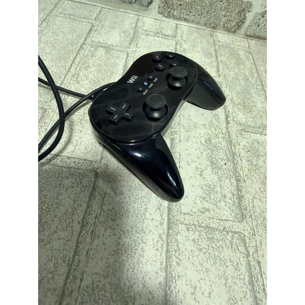 Official Nintendo Wii Pro Controller Classic Black